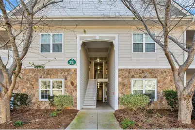 321 Gallery Drive #202, Spring Lake, NC 28390 - Photo 5