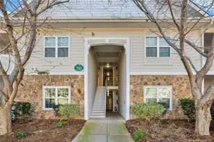 321 Gallery Dr, Spring Lake, NC 28390 - Photo 5