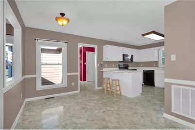 8413 Brightleaf Place, Saint Pauls, NC 28384 - Photo 9