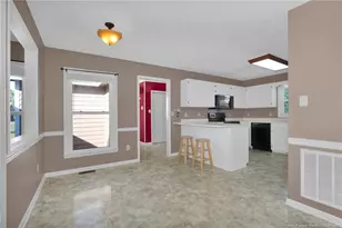 8413 Brightleaf Pl, Saint Pauls, NC 28384 - Photo 9