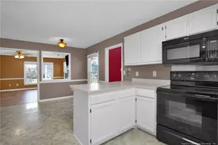 8413 Brightleaf Pl, Saint Pauls, NC 28384 - Photo 13