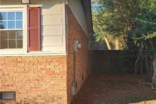 306 Bandera Dr, Fayetteville, NC 28303 - Photo 7