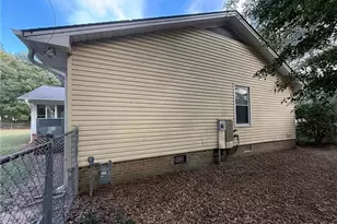 3057 Westminster Rd, Lumberton, NC 28360 - Photo 9