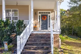 139 Bounty Cir, Angier, NC 27501 - Photo 3