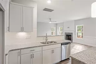 30080 Loblolly Ct, Wagram, NC 28396 - Photo 11