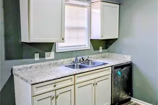 1013 Whisker Lake Dr, Fayetteville, NC 28312 - Photo 7