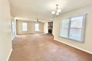 4324 Falls Dr, Hope Mills, NC 28348 - Photo 3