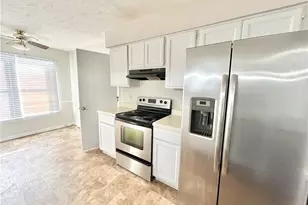 4324 Falls Dr, Hope Mills, NC 28348 - Photo 5