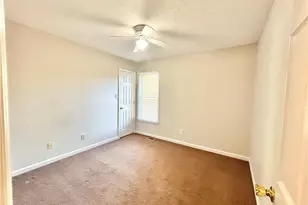 4324 Falls Dr, Hope Mills, NC 28348 - Photo 9