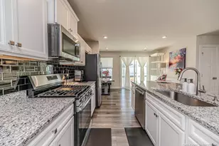 38 Clove Hitch Ln, Fuquay Varina, NC 27526 - Photo 5