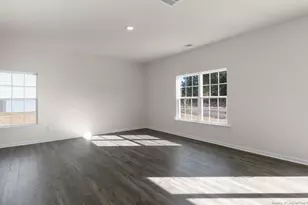 1055 Misty Creek Dr, Aberdeen, NC 28315 - Photo 9