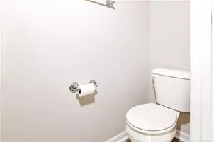 1414 Seabiscuit Dr, Hope Mills, NC 28371 - Photo 15