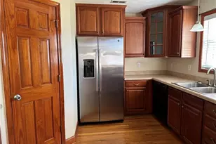 1935 Sunshine Ct, Hope Mills, NC 28348 - Photo 5