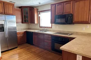 1935 Sunshine Ct, Hope Mills, NC 28348 - Photo 5