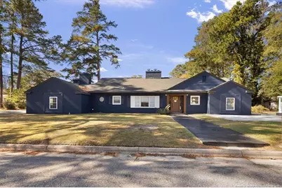 2101 N McMillan Avenue, Lumberton, NC 28358 - Photo 1