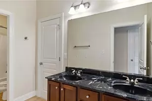 736 Kensington Park Rd, Fayetteville, NC 28311 - Photo 31