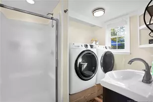 4935 Pinewood Dr, Hope Mills, NC 28348 - Photo 19