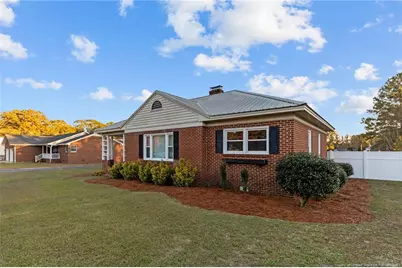 510 E Donaldson Avenue, Raeford, NC 28376 - Photo 5