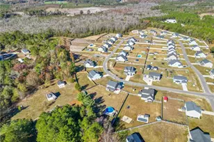 1423 Creekwood Rd, Hope Mills, NC 28348 - Photo 5