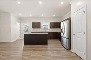 272 Bruce Dr, Dunn, NC 28334 - Photo 9