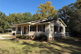 103 Spring St, Red Springs, NC 28377 - Photo 3