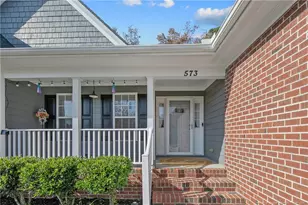 573 Thorncliff Dr, Raeford, NC 28376 - Photo 5