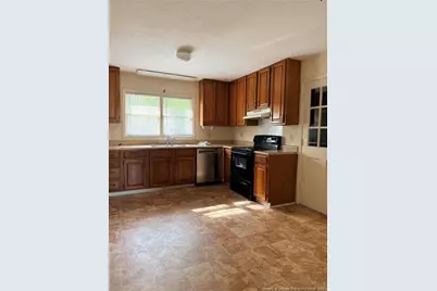 7175 Lansing Court, Fayetteville, NC 28303 - Photo 5