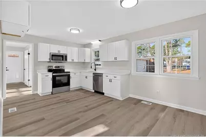 5131 Longbranch Drive, Fayetteville, NC 28303 - Photo 7