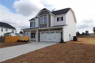 4721 Scenic Pines Dr, Hope Mills, NC 28348 - Photo 3