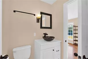 316 W Elwood Ave, Raeford, NC 28376 - Photo 25