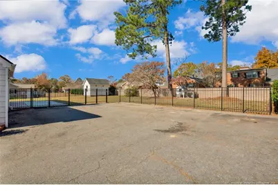 316 W Elwood Avenue, Raeford, NC 28376 - Photo 3