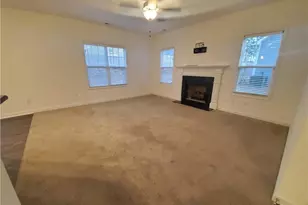 1717 Cherrypoint Dr, Fayetteville, NC 28306 - Photo 3