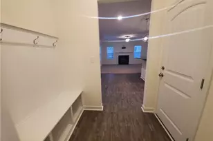 1717 Cherrypoint Dr, Fayetteville, NC 28306 - Photo 7