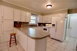 948 Pinebluff Lake Rd, Aberdeen, NC 28315 - Photo 11