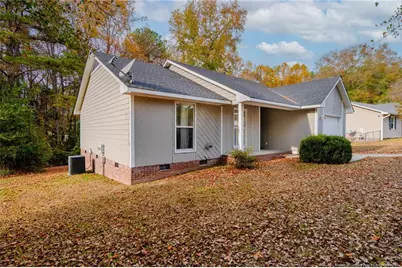 6419 Green Meadow Road, Fayetteville, NC 28304 - Photo 5