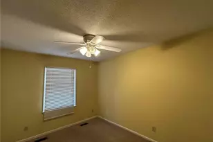 2410 Fairfax Pl, Fayetteville, NC 28303 - Photo 11