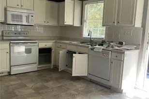 8413 Deertrot Dr, Fayetteville, NC 28314 - Photo 9