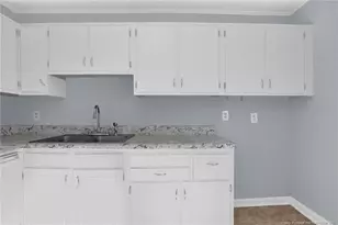 6561 Stillwater Dr, Fayetteville, NC 28304 - Photo 13