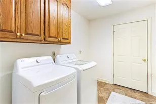 5428 Kentucky Ln, Hope Mills, NC 28348 - Photo 21