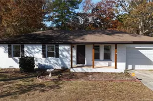 711 Bronco Ln, Fayetteville, NC 28303 - Photo 1