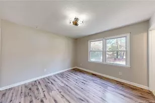 711 Bronco Ln, Fayetteville, NC 28303 - Photo 9