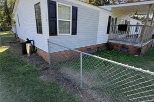 566 Quail Run Rd, Lumberton, NC 28358 - Photo 3