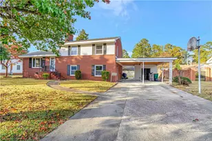 504 W 32nd St, Lumberton, NC 28358 - Photo 1