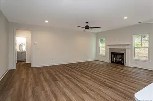 2512 Spring Valley Rd, Fayetteville, NC 28303 - Photo 9