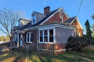 1801 Carthage St, Sanford, NC 27330 - Photo 5