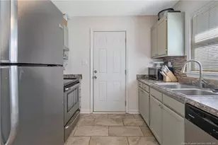 2219 Spindletree Dr, Fayetteville, NC 28304 - Photo 15