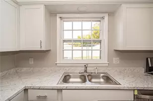 6434 Kincross Ave, Fayetteville, NC 28304 - Photo 9