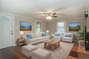 407 S Little Ave, Dunn, NC 28334 - Photo 3