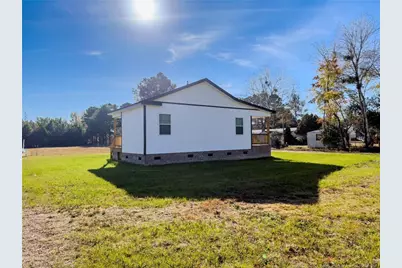 1075B Pine Street, Pembroke, NC 28372 - Photo 5