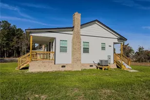 1075B Pine St, Pembroke, NC 28372 - Photo 3